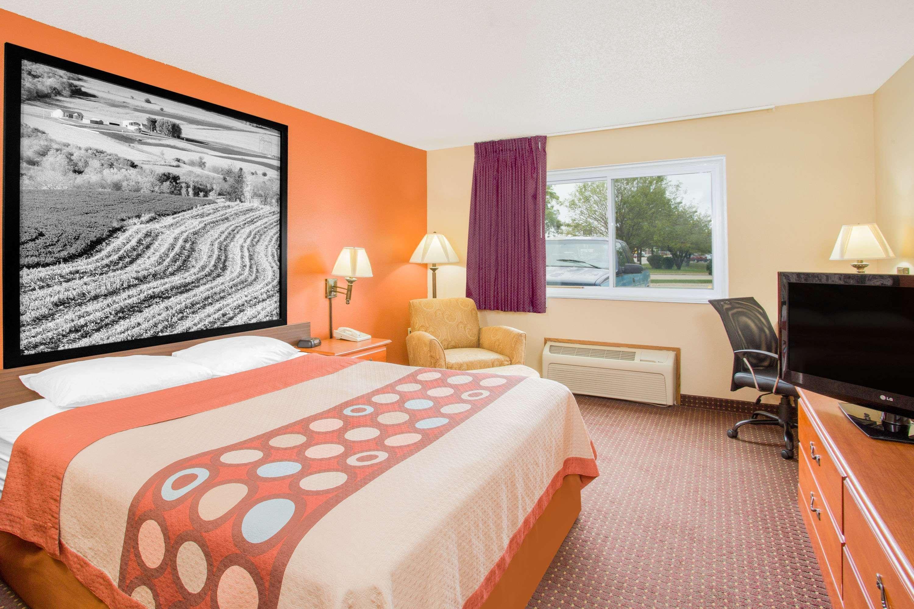 Super 8 By Wyndham Waverly Экстерьер фото