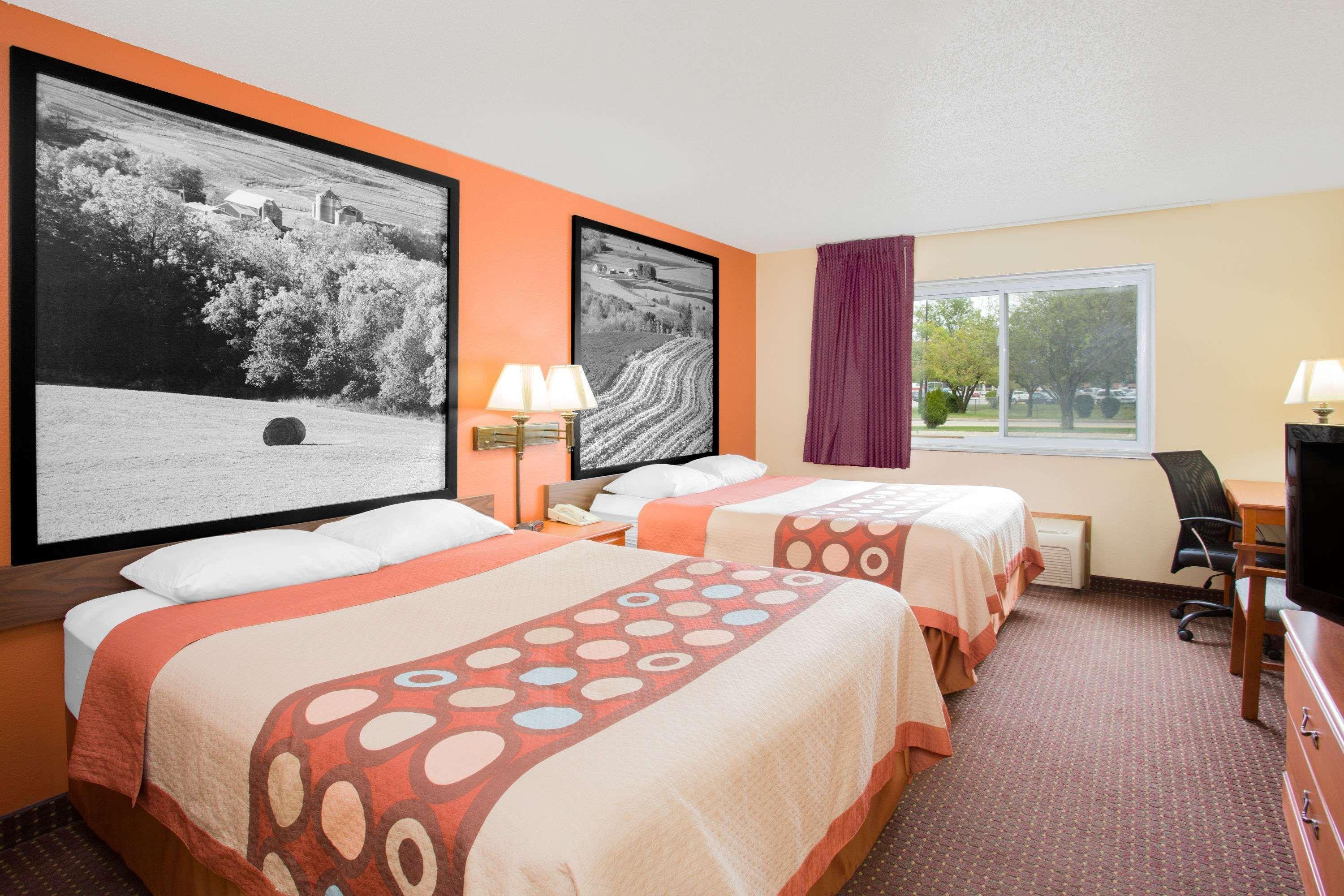 Super 8 By Wyndham Waverly Экстерьер фото